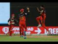 RCB vs KKR Latest News : मोहम्मद सिराजचा विक्रम, पण यादीत चौथ्या स्थानावर - Marathi News | RCB vs KKR Latest News: Mohammad Siraj's record, but fourth on the list | Latest cricket News at Lokmat.com