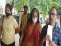 गुजरात उच्च न्यायालयाने तीस्ता सेटलवाड यांचा जामीन अर्ज फेटाळला, आत्मसमर्पण करण्याचे निर्देश - Marathi News | gujarat high court rejects teesta setalvad bail plea asks her to surrender immediately | Latest national News at Lokmat.com