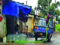 वसईत बोगस बाटलीबंद पाण्याचा धंदा जोरात; प्रशासनाचे दुर्लक्ष - Marathi News | Bogus bottled water business booming in Vasai; Neglect of administration | Latest vasai-virar News at Lokmat.com
