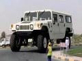 अबब! जगातील सर्वात मोठी Hummer; भलामोठा आकार पाहून तुम्हीही व्हाल अवाक् - Marathi News | The world's largest hummer h1 suv owned by rainbow sheikh | Latest auto News at Lokmat.com
