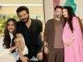Sonam Kapoor Baby: अनिल कपूर झाले 'आजोबा'; सोनम-आनंदच्या घरी चिमुकल्या पाहुण्याचं आगमन - Marathi News | Sonam Kapoor and Anand Ahuja welcome their first baby boy | Latest filmy News at Lokmat.com