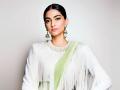 सोनम कपूरला करायचे आहे अशा सिनेमात काम - Marathi News | Sonam Kapoor want to be part of films that impact and entertain society | Latest filmy News at Lokmat.com