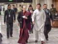 लेख: विमान प्रवास आणि राहुल गांधींना आईचा सल्ला - Marathi News | Article: Air travel and Sonia Gandhi advice to Rahul Gandhi | Latest editorial News at Lokmat.com
