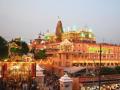 श्रीकृष्ण जन्माष्टमी : जन्माष्टमीला भेट देण्यासाठी मथुरा आणि वृंदावनमधील खास ठिकाणं! - Marathi News | Krishna Janmashtami Special : Best temple in Mathura and Vrindavan to visit in Janmashtami | Latest travel Photos at Lokmat.com
