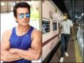 अभिनेता सोनू सूदच्या नावाने फसवणूक - Marathi News | Fraud in the name of actor Sonu Sood | Latest mumbai News at Lokmat.com