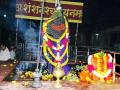 Shani Shingnapur Story: शिंगणापुरात कसे प्रकटले शनिदेव, तिथे चोरी न होण्यामागे जाणून घ्या कारण! - Marathi News | Shani Shingnapur Story: How Shani appeared in Shingnapur, know the reason why there is no theft! | Latest bhakti News at Lokmat.com