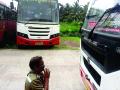 एस.टी. कर्मचाऱ्यांचा निम्मा पगार कर्जाच्या हप्त्यालाच - Marathi News | S.T. Half of the salary of the employees is in installments | Latest kolhapur News at Lokmat.com