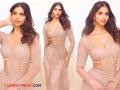 शाहरुख खानची लेक सुहाना खानचा देसी लूक, साडीत दिसतेय सुंदर! - Marathi News | Shah Rukh Khan's Princess Suhana Khan Looks Absolutely Stunning And Hot In A Saree | Latest filmy Photos at Lokmat.com