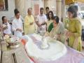 Mahashivratri 2022 : सुनेत्रा पवारांनी साकारली महादेवाची चक्क्याची पिंड, पहा व्हिडीओ - Marathi News | mahashivratri 2022 ajit pawars wife sunetra pawar made mahadevas pind in pune | Latest pune News at Lokmat.com
