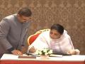 Sunetra Pawar DCM Oath: सुनेत्रा पवार यांनी उपमुख्यमंत्री पदाची शपथ घेतली, आमदारांकडून अजित पवार अमर रहेच्या घोषणा - Marathi News | Sunetra Pawar takes oath as Deputy Chief Minister, MLAs chant slogans of 'Long live Ajit Pawar' | Latest maharashtra News at Lokmat.com