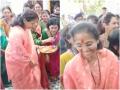 ‘ग्लासात ग्लास ३६ ग्लास…’, सदानंद सुळेंसाठी सुप्रिया सुळेंचा 'फर्स्ट क्लास' उखाणा - Marathi News | ncp mp supriya sule vatapaurnima pujan amtavati sadanand sule navneet rana ravi rana puja | Latest amravati News at Lokmat.com