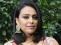 Swara Bhasker : स्वराचं पुन्हा देशाबाबतीत वादग्रस्त ट्वीट, नेटकऱ्याने थेट 'पाकिस्तान'चे तिकीटच स्पॉन्सर केले - Marathi News | Swara bhasker controversial tweet about India netizen sponsored the ticket to Pakistan | Latest filmy News at Lokmat.com