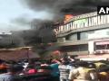 सूरत अग्नितांडव: बॉलिवूड सेलिब्रिटींनी व्यक्त केला शोक - Marathi News | Bollywood celebrities extend condolences for young victims killed in Surat fire | Latest national Videos at Lokmat.com