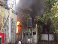 नवी मुंबई : तळोजा एमआयडीसीतील कारखान्यात भीषण आग - Marathi News | Navi Mumbai: Furious fire in Taloja MIDC factory | Latest navi-mumbai Videos at Lokmat.com