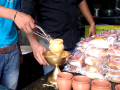 मातीशी नातं जाेडणारा पुण्यातील तंदूर चहा - Marathi News | have you tried tandoor tea from pune | Latest pune News at Lokmat.com