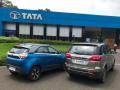 Tata Motors Shares: परदेशातून चांगली बातमी, तरीही आपटले टाटा मोटर्सचे शेअर्स; गुतवणूकदारांनी काय करावं? - Marathi News | tata motors stock price today should we hold or sell good news from abroad but shares still hit what should investors do | Latest business News at Lokmat.com