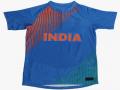भारतीय क्रिकेटपटूंची जर्सी प्लास्टिकच्या सूतापासून - Marathi News | Indian cricketer's jersey created by plastic | Latest pune News at Lokmat.com