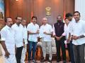 Tamil Nadu Govt Formation: विजय यांच्या पक्षाने राज्यपालांना दिलं पाठिंब्याचं खोटं पत्र, या नेत्याने घेतली पोलिसांत धाव    - Marathi News | Tamil Nadu Assembly Election 2026 Result: Vijay's party gave a fake letter of support to the Governor, this leader ran to the police | Latest national News at Lokmat.com