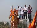 ठाण्यात शिवाजी महाराजांच्या अश्वारूढ पुतळ्याला अभिवादन - Marathi News | Greetings to the statue of Shivaji Maharaj at Shiva in Thane | Latest thane Photos at Lokmat.com