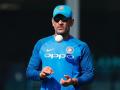 धोनी देऊ शकतो निवृत्तीचा धक्का, जाणून घ्या माहीचा प्लॅन - Marathi News | MS Dhoni can give retirement shock, know what is his plan | Latest cricket Photos at Lokmat.com