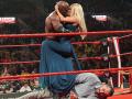 WWE स्टार बॉबी लॅश्ली अन् पेरी यांचा रिंगमध्ये रोमान्स - Marathi News | WWE star Bobby Lashley and CJ Perry romance in the ring | Latest wwe Photos at Lokmat.com