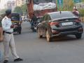 'या' देशांसारखे वाहतूक नियम झाले तरच वाहनचालकांना लागेल शिस्त - Marathi News | Only then will the drivers be disciplined if traffic rules like these are 'countries' | Latest national Photos at Lokmat.com