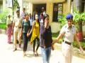 मद्यधुंद तरुणींचा भार्इंदरमध्ये धिंगाणा - Marathi News |  Drunken women in Bhinder | Latest thane News at Lokmat.com
