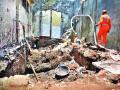 भांडुपमध्ये शौचालय खचून दोघांचा मृत्यू - Marathi News | Death of both toilets in bridges | Latest thane News at Lokmat.com