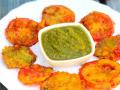 चविष्ठ आणि चटकदार टोमॅटो पकोडे घरी नक्की करून बघा ! - Marathi News | Recipe of tasty and tangy Tomato Pakoda | Latest food News at Lokmat.com