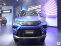 नवीन Toyota HyRyder लाँच; पेट्रोल बचत करणारी कार! - Marathi News | Toyota Urban Cruiser Hyryder unveiled; bookings open, price mileage features and other details  | Latest auto News at Lokmat.com