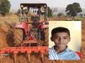 Sangli: ट्रॅक्टरखाली सापडून शाळकरी मुलगा मृत्युमुखी - Marathi News | Sangli: Schoolboy found dead under tractor | Latest sangli News at Lokmat.com