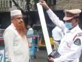 Traffic Police: नावावर 117 पावत्या, तरी स्कूटर चालक चकमा देत होता; रक्कम पाहून पोलिसही हबकले - Marathi News | Scooter driver caught with 117 Unpaid challans in Hyderabad traffic police, not paid single in 7 years | Latest crime News at Lokmat.com