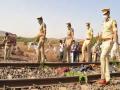 चार वर्षात धावत्या रेल्वेने घेतला सातशेवर जणांची बळी; चार वर्षांची धक्कादायक आकडेवारी - Marathi News | Over seven hundred people were killed by the running train in four years; Four years of shocking statistics | Latest nagpur News at Lokmat.com