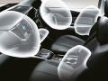 एअरबॅग किती वेगाने उघडते? कसे काम करते? जाणून घ्या... - Marathi News | How fast does an airbag open? How does it work Learn ... | Latest auto Photos at Lokmat.com