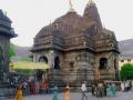 त्र्यंबकला मंदिरांमध्ये खबरदारी - Marathi News | Caution in Trimbakala Temples | Latest nashik News at Lokmat.com