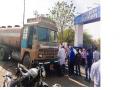 नांदेड शहरात टँकर-दुचाकीच्या धडकेत एक ठार - Marathi News | One killed in a tanker and two wheeler in Nanded city | Latest nanded News at Lokmat.com