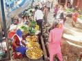 भाजप नगरसेविकेची कारवाई की ‘गुंडगिरी’? व्हिडीओ व्हायरल; स्थानिकांमध्ये संताप  - Marathi News | BJP corporator's action or 'hooliganism'? Video goes viral; anger among locals | Latest mumbai News at Lokmat.com