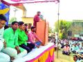 नाफेडसारख्या योजना लुटण्यासाठी - तुपकर - Marathi News | To get rid of schemes like NAFED - Tupkar | Latest buldhana News at Lokmat.com