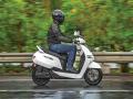 Electric Scooter असावी तर अशी, दिवसाचा खर्च केवळ ३ रूपये; आठवड्यात दोनदा करा चार्ज - Marathi News | 2022 tvs iqube electric scooter per day 30km cost only rs 3 know details booking | Latest auto Photos at Lokmat.com