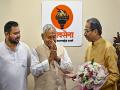 पवार म्हणाले, चेहरा नंतर ठरवू, आधी एकत्र येऊ; नितीश कुमार, तेजस्वी यादव यांनी घेतली पवार, ठाकरेंची भेट - Marathi News | Sharad Pawar said, let's decide the face later, come together first; Nitish Kumar, Tejashwi Yadav met Pawar, Thackeray | Latest mumbai News at Lokmat.com