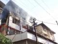 उल्हासनगरात इमारतीच्या दुसऱ्या मजल्याला आग - Marathi News | Fire on the second floor of a building in Ulhasnagar | Latest thane News at Lokmat.com