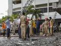 व्हेंटिलेटर पेटल्यामुळे रुग्णालयाला आग, दोन रुग्णांचा मृत्यू - Marathi News | Ventilator fire ignites hospital fire, killing two patients | Latest kolhapur News at Lokmat.com