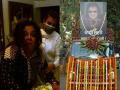 Bappi Lahiri Funeral : बप्पी लहरींना अखेरचा निरोप, धाय मोकलून रडली मुलगी - Marathi News | bappi lahiri funeral last rites daughter rema lahiri crying | Latest filmy News at Lokmat.com
