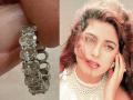 जुही चावलाचे हिऱ्याचे कानातले शोधून द्या आणि बक्षीस मिळवा! - Marathi News | juhi chawla diamond earring lost at airport tweet going viral will get reward | Latest filmy News at Lokmat.com