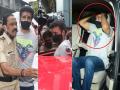 PICS : बाप रे बाप डोक्याला ताप! तुरूंगाबाहेर मीडियाला पाहताच राज कुंद्रानं मारला डोक्यावर हात - Marathi News | Raj Kundra walks out of jail a day after getting bail in pornography case | Latest filmy Photos at Lokmat.com