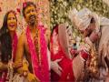 IN PICS : विकी-कतरिनानं लग्नावर करोडो रूपये खर्च केलेत अन् करोडो छापले!! - Marathi News | vicky kaushal katrina kaif earned huge money from their wedding | Latest filmy Photos at Lokmat.com