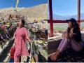 Sara Ali Khan gives a peek into her Ladakh getaway with Radhika Madan - Hindi News | Sara Ali Khan gives a peek into her Ladakh getaway with Radhika Madan | Latest entertainment Photos at Lokmattimes.com