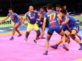 Pro Kabaddi League 2018: यूपी योद्धाची सरशी, तमिळ थलायव्हाजला चकवले - Marathi News | Pro Kabaddi League 2018 UP Yoddha beat Tamil Thalaivas 37 32 | Latest kabaddi News at Lokmat.com