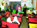 उर्दू शाळेतील शिक्षिका गायब; वर्गाची जबाबदारी नातेवाइकावर! - Marathi News | Urdu teacher missing; The relative responsibility of the class! | Latest akola News at Lokmat.com
