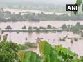 Mahalaxmi Express : अडकलेल्या प्रवाशांकडून मदतीसाठी याचना - Marathi News | NDRF on Mahalaxmi Express rescue: So far, 117 people rescued. | Latest thane Videos at Lokmat.com